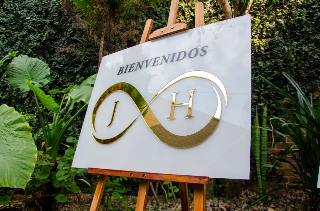 Rótulo de boda acrílico