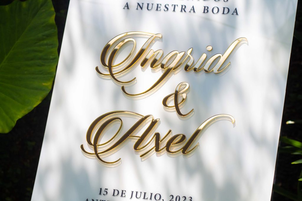Rótulo de boda acrílico