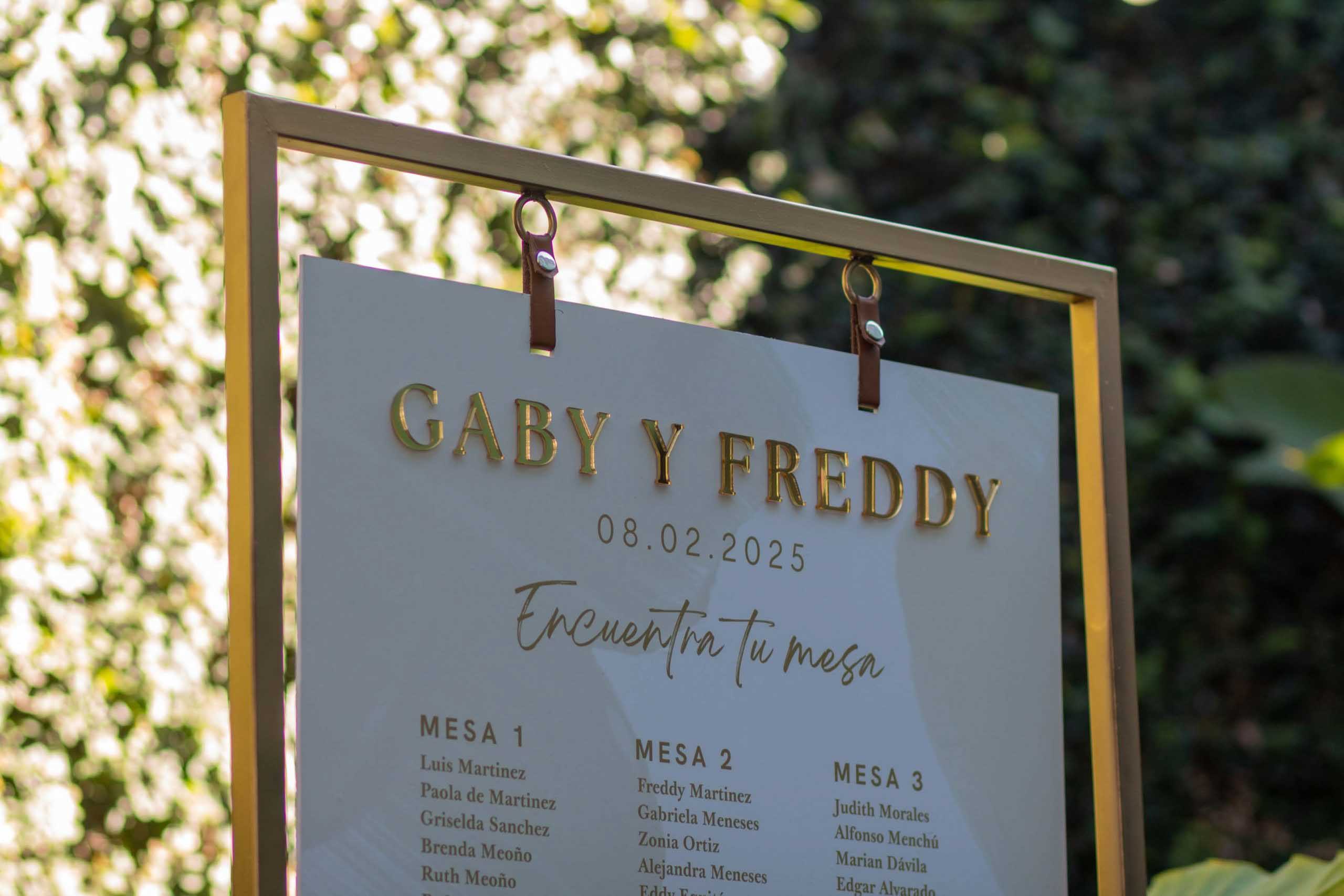 Rótulo de pvc con base metálica